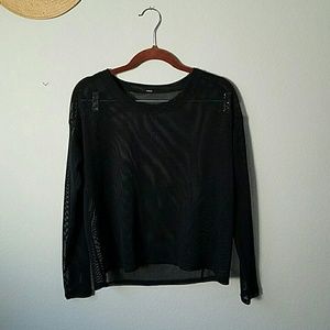 2/$30 Alo Yoga Longsleeve Mesh Pullover